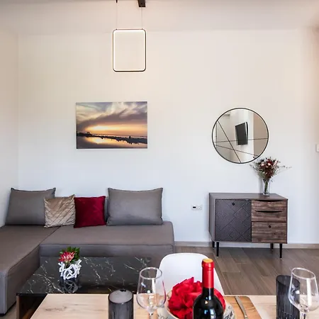 Apartment Ruellia Luxury Kalligoni