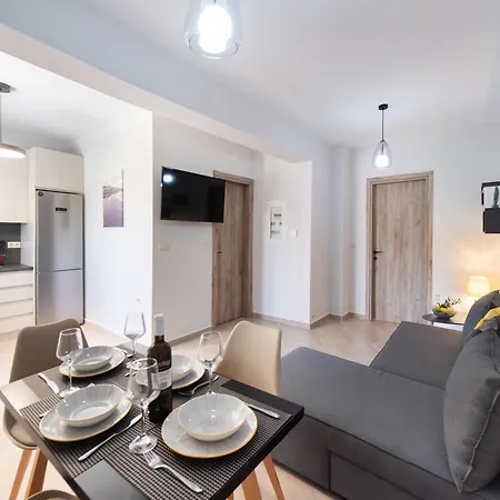 Apartment Ruellia Luxury